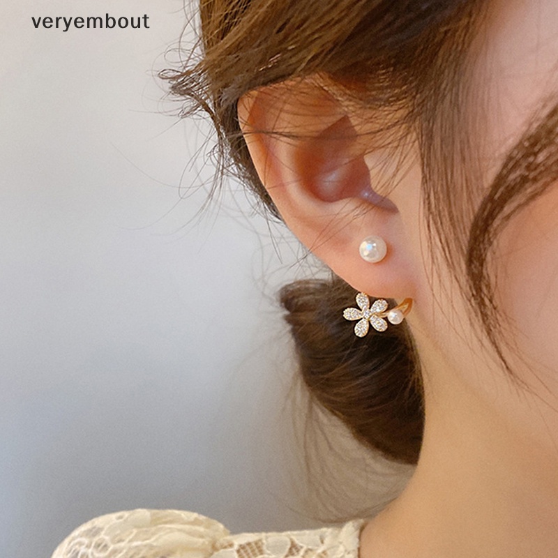 Khuyên Tai Hình Hoa Đính Ngọc Trai Nhân Tạo Phong Cách Hàn Quốc Thời Trang
