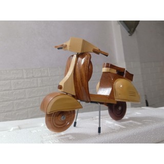 Xe Vespa cổ bằng gỗ- Mô hình nhiều kích thước-Decor nhà cửa