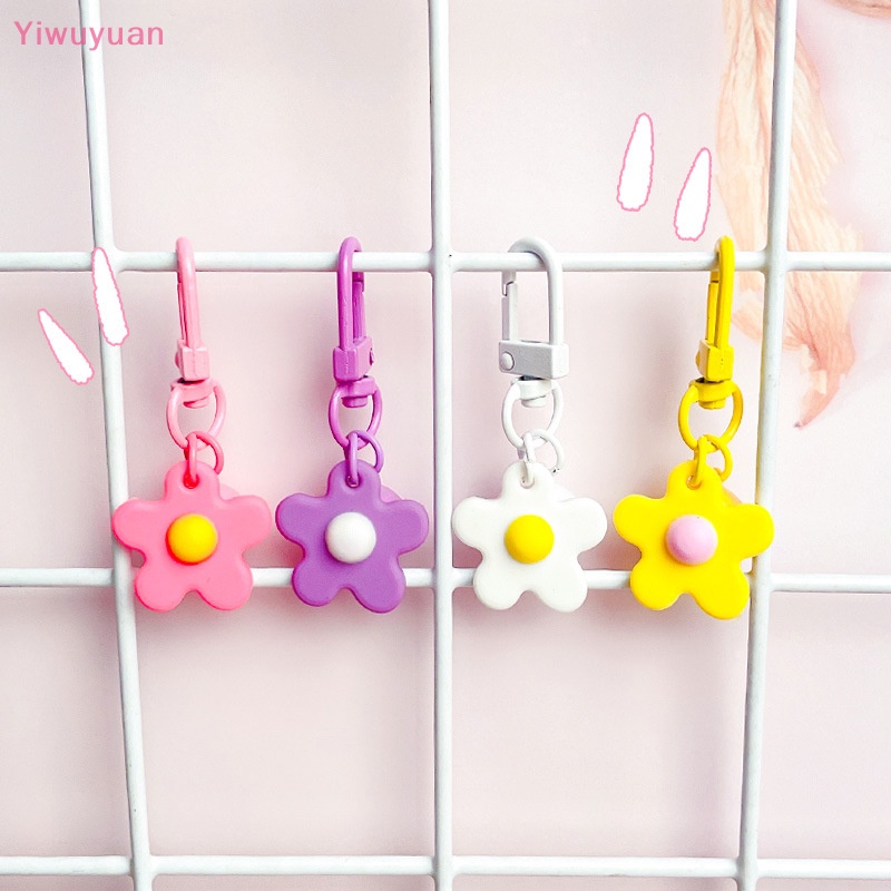 < Yiwuyuan > Móc Chìa Khóa Trang Trí Ba Lô / Ô Tô Hình Hoa Nhiều Màu Dễ Thương