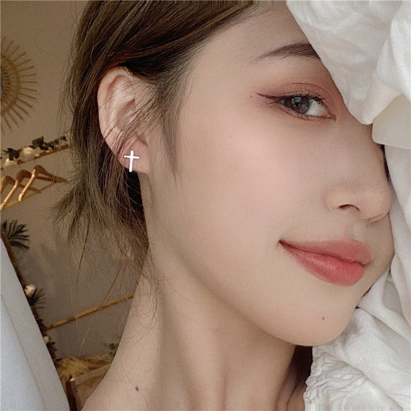 Bông Tai Bạc 2023 Hình Thánh Giá Mini Trơn Mịn Đơn Giản Dễ Phối Đồ Cho Nữ