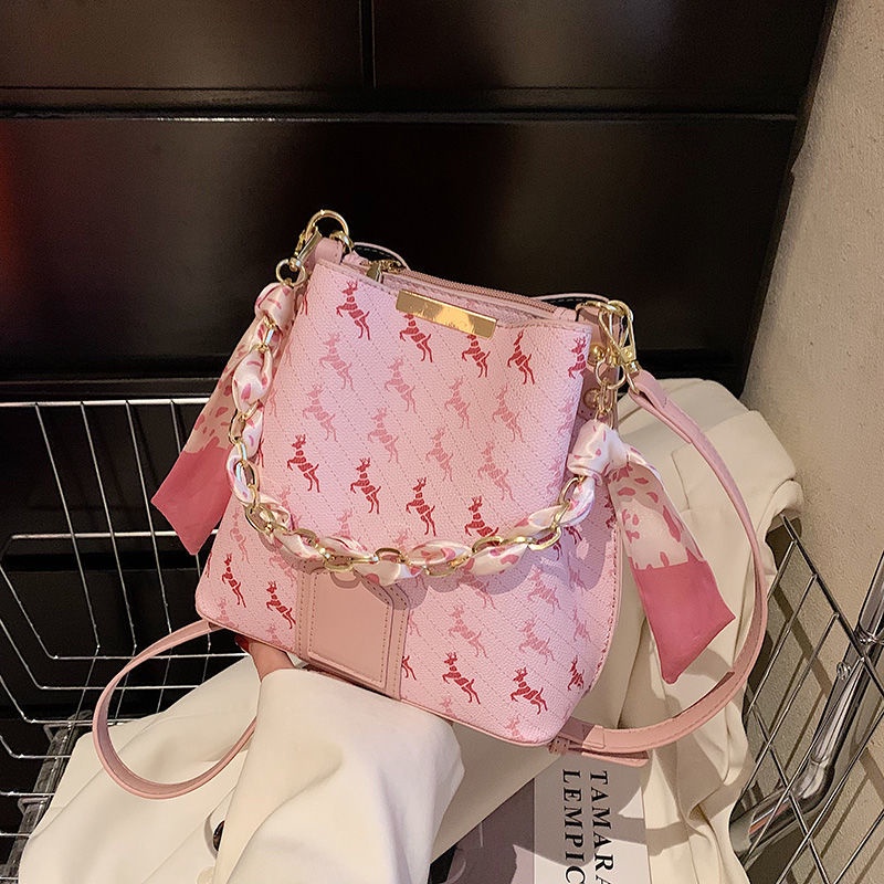 Túi Xách Đeo Vai Bằng Lụa Kích Thước Lớn Phong Cách Phương Tây Thời Trang Mùa Hè 2022 Mới Cho Nữ