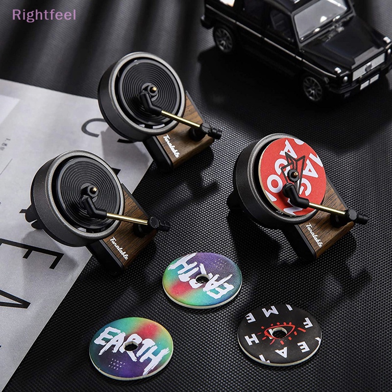 Máy Khuếch Tán Hương Thơm Xe Hơi Phong Cách Retro Mới