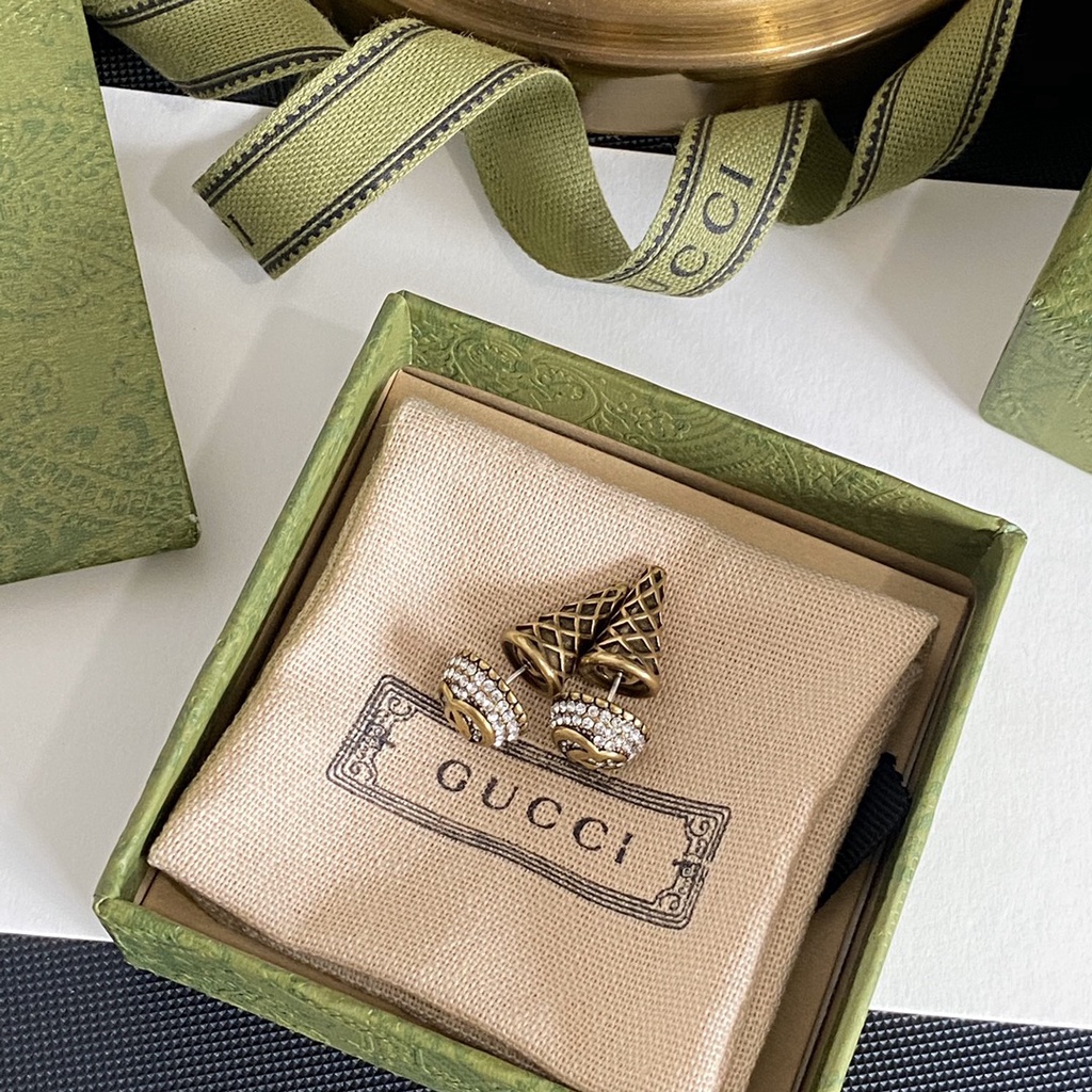 Bông Tai Gucci Bằng Thép Titan In Chữ Thời Trang Sang Trọng Cho Nữ