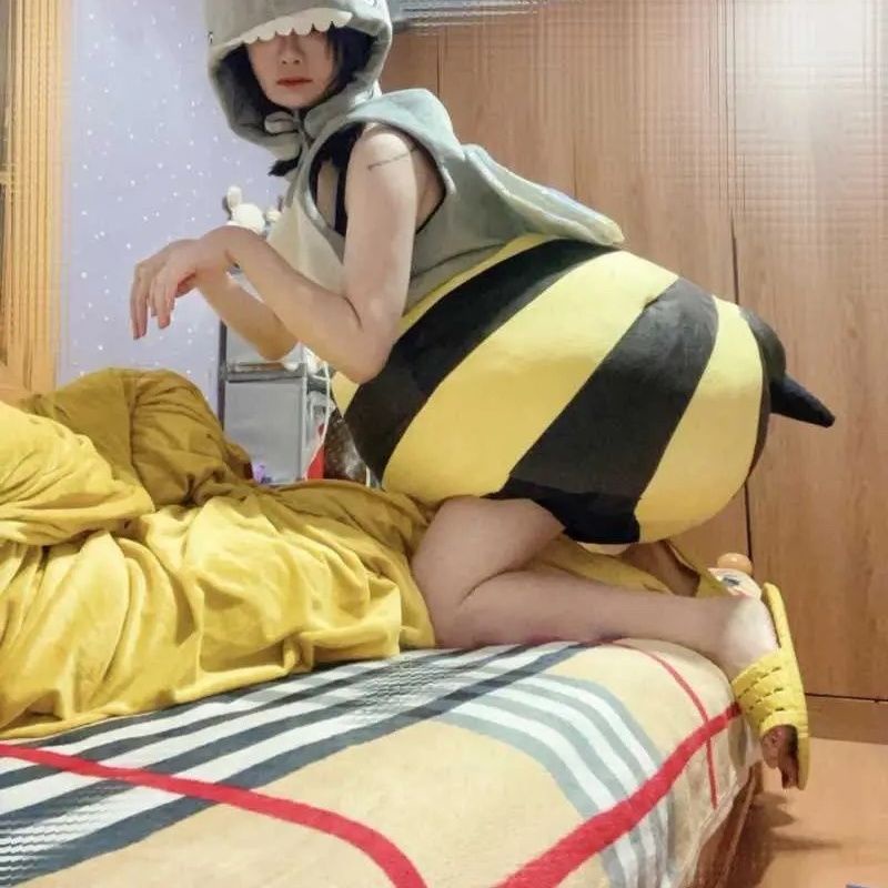 Bộ Đồ Hóa Trang Búp Bê Chú Ong Vui Nhộn