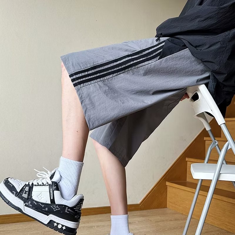 Quần Short Thể Thao Ống Rộng Họa Tiết Kẻ Sọc Thời Trang Mùa Hè Cho Nam