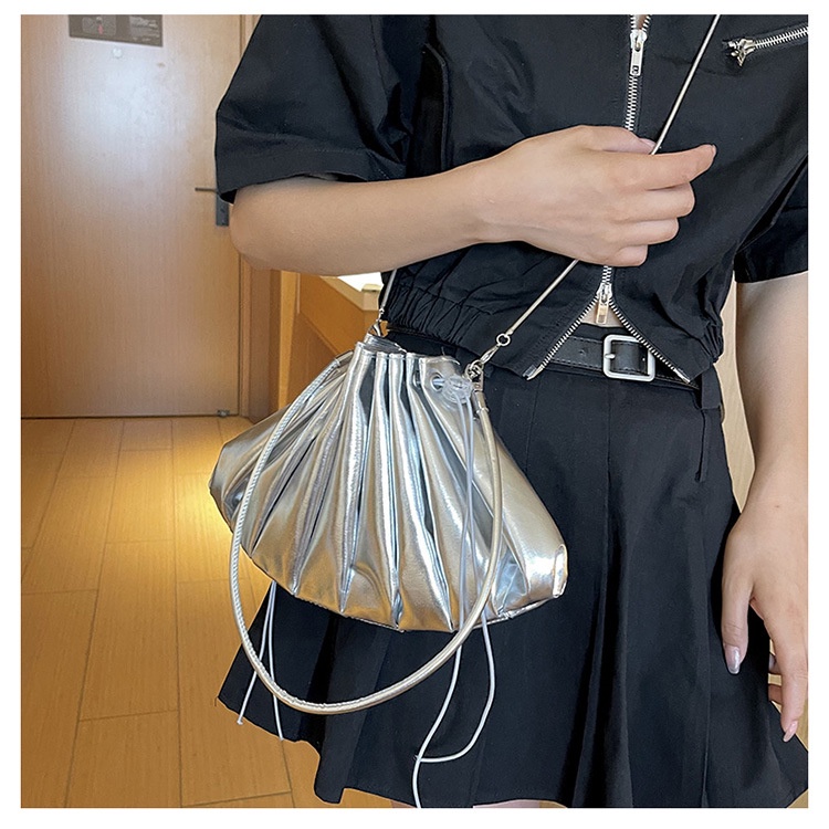 Túi Đeo Vai / Đeo Dưới Cánh Tay Quai Xích Xếp Ly Mới Cho Nữ