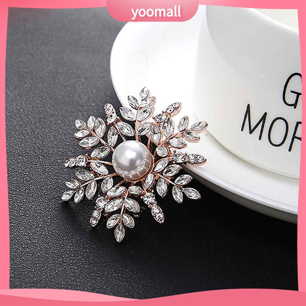 Ghim Cài Áo Hình Bông Tuyết Đính Ngọc Trai Nhân Tạo Thời Trang