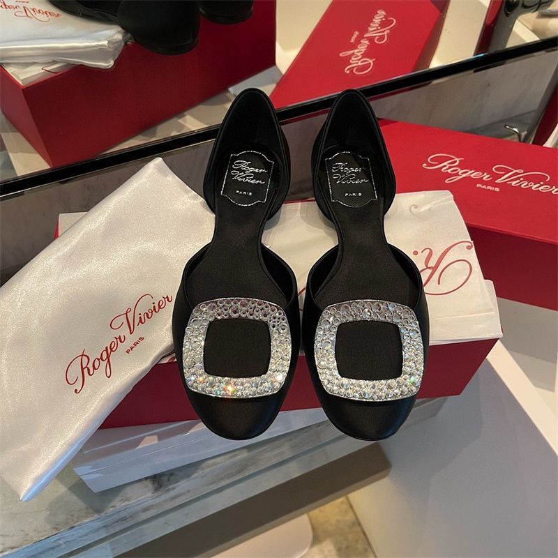 Giày Sandal Bít Mũi Bằng Lụa Đính Đá Có Khóa Vuông Thoải Mái Thời Trang Mùa Hè Châu Âu Cho Nữ