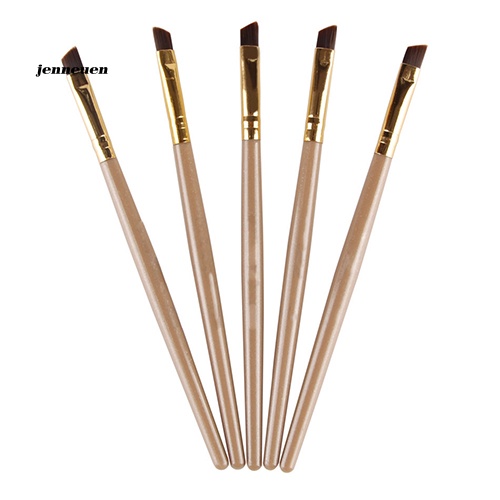 1 Cọ Trang Điểm Chuyên Nghiệp Với Tay Cầm Bằng Nhựa