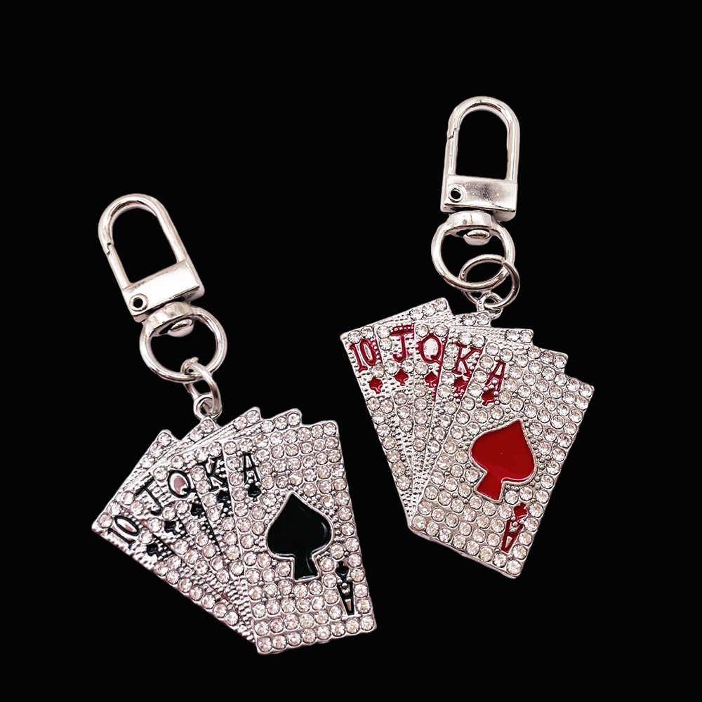 Móc Khóa Kim Loại Hình Lá Bài Poker Đính Đá Sáng Bóng