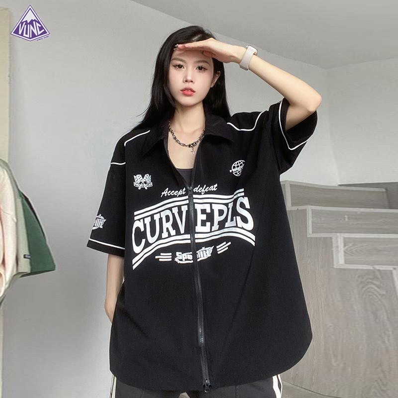 Ao VUNC tay ngắn dáng rộng họa tiết chữ màu sắc tương phản thời trang xu hướng mới cá tính