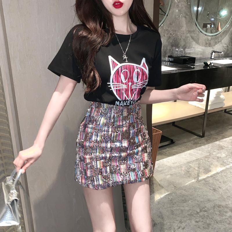 Áo Thun In Họa Tiết Thời Trang Cao Cấp + Chân Váy Đính Hạt Kim Sa Nhiều Màu Sắc Tương Phản Phong Cách Hàn Quốc