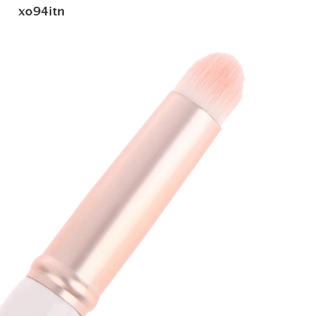 1 Cọ Tô Son Môi Trang Điểm Có Nắp Đậy Tiện Lợi