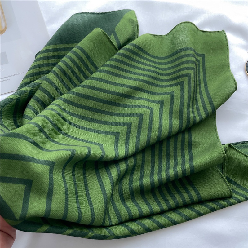 Khăn Choàng Cổ Hình Vuông 65X65Cm Bằng Vải Nhung Mềm Mại Thân Thiện Với Da Trẻ Em