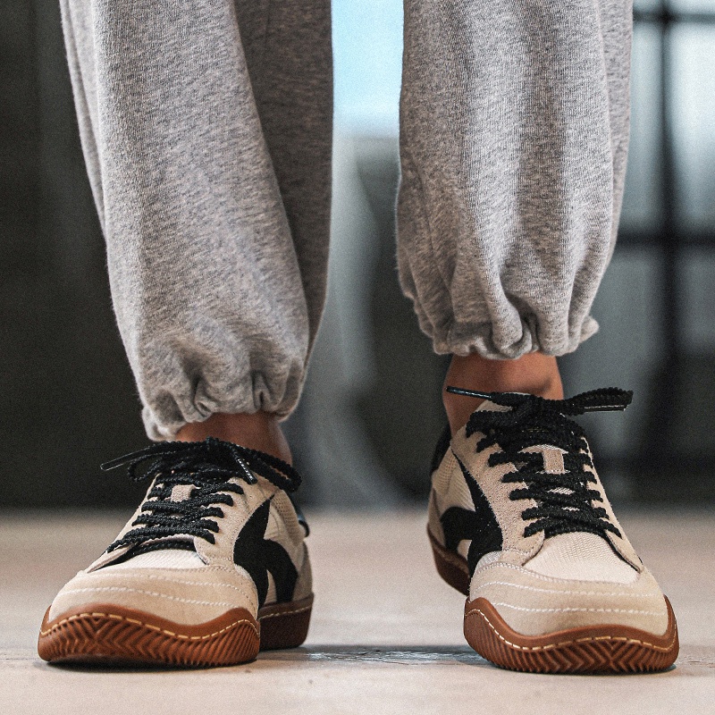 Giày Thể Thao Mùa Hè 2023 Thoáng Khí Có Dây Buộc Mũi Tròn Phong Cách Mới