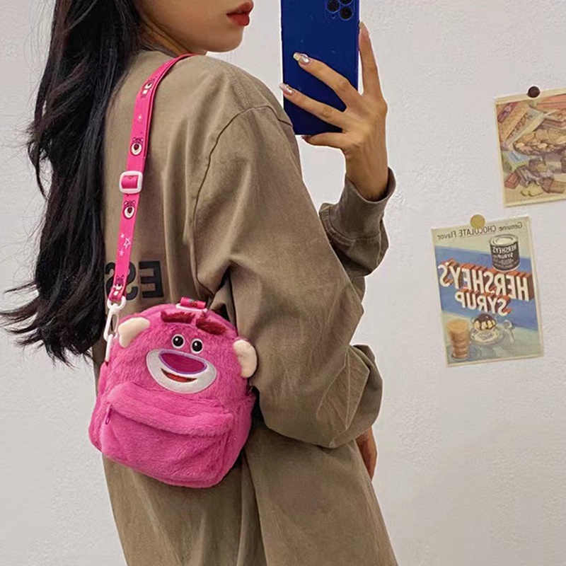 Túi Đeo Chéo Mini Cute Hình Gấu Dâu Tây Phủ Lông Dễ Thương Chống Thất Lạc