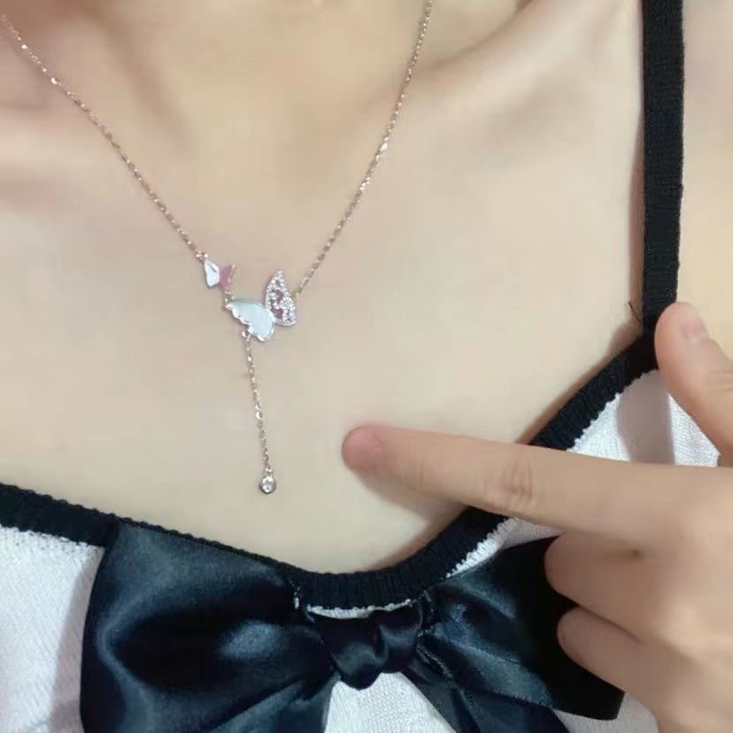 Dây Chuyền Mặt Hình Bướm Ánh Sáng Lấp Lánh Phong Cách Mới 2023