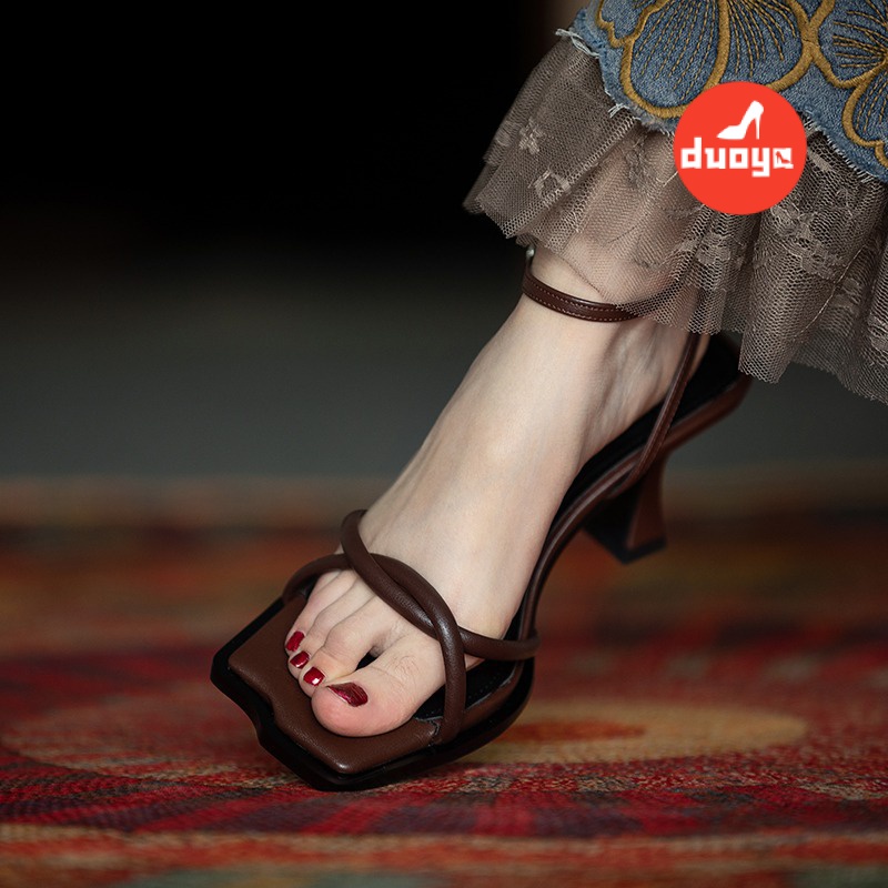 Duoya Tóc Thẳng ~ [Hàng Có Sẵn] Giày Sandal Cao Gót Màu Nâu Siêu Cổ Tích Kết Hợp Thời Trang Miễn Phí Vận Chuyển