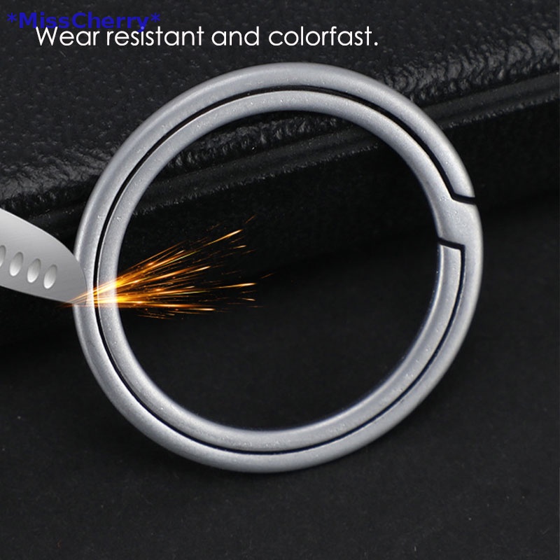 Móc Khóa Xe Hơi Bằng Hợp Kim Titan Siêu Nhẹ Mới