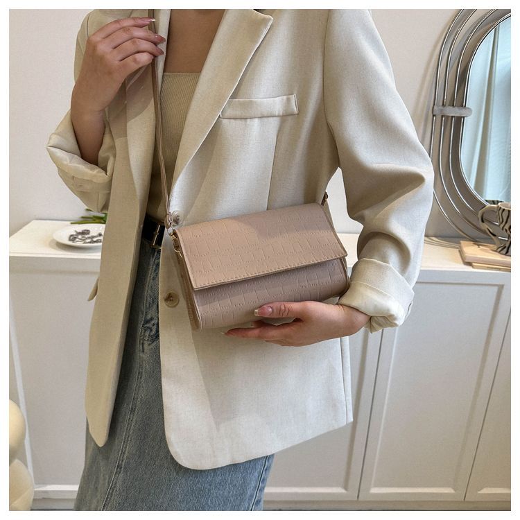 Túi Đeo Chéo Hình Vuông Nhỏ Đơn Giản Thời Trang Phong Cách Mới Phổ Biến Cho Nữ