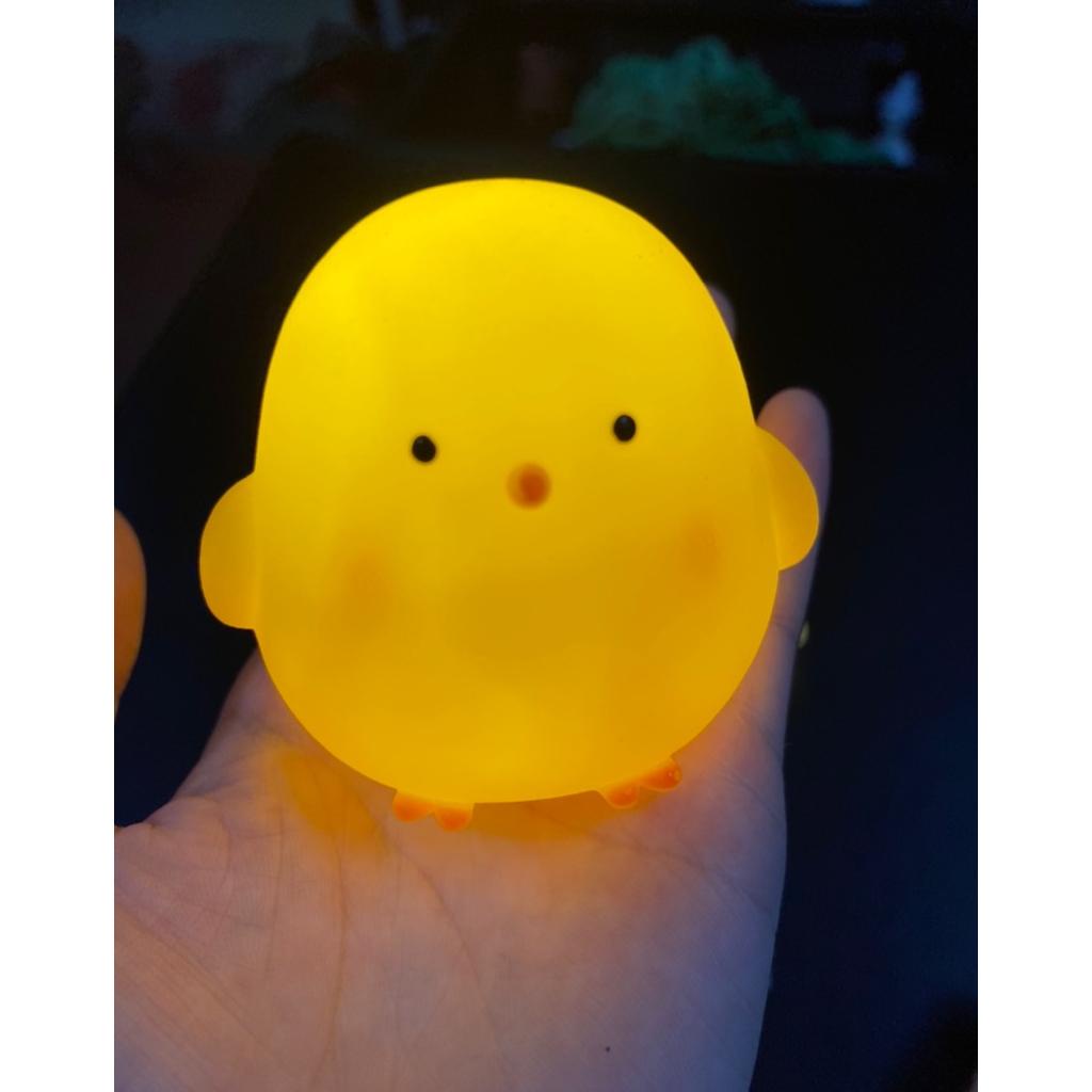 Đèn Ngủ Led Mini Không Dây Để Bàn trang trí phòng Hình Vịt Con Siêu Dễ Thương