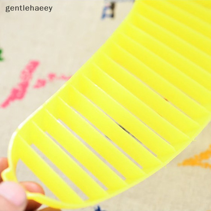 Dụng Cụ Cắt Chuối / Xúc Xích Bằng Nhựa Tiện Dụng Cho Nhà Bếp