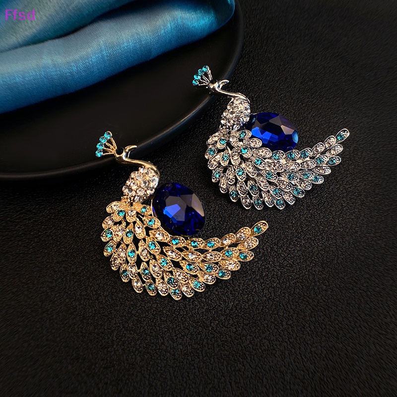 {Ffsd} Ghim Cài Áo Hình Con Công Đính Pha Lê Thời Trang Dành Cho Nữ Dự Tiệc * Bán Chạy