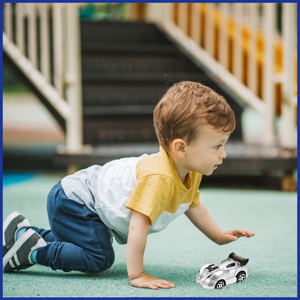 Xe Đua Đồ Chơi Kéo Lưng Ma Sát Vui Nhộn Cho Bé Trai 3 Tuổi