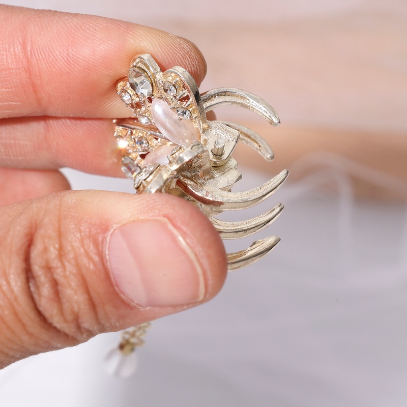 Kẹp Tóc Hình Bướm Đính Ngọc Trai Giả Phong Cách INS Tinh Tế Thời Trang Cho Nữ