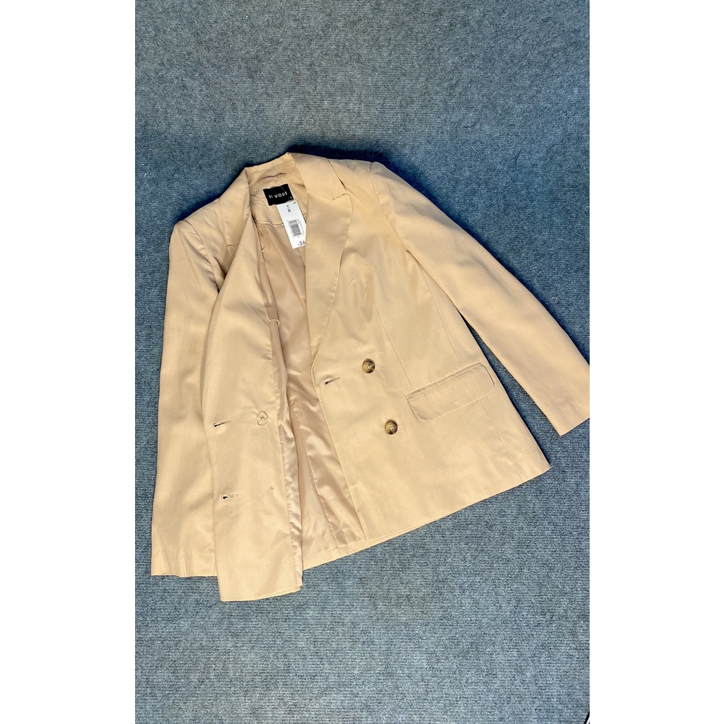 Áo BLAZER ET VOUS hai hàng nút trước , hai túi