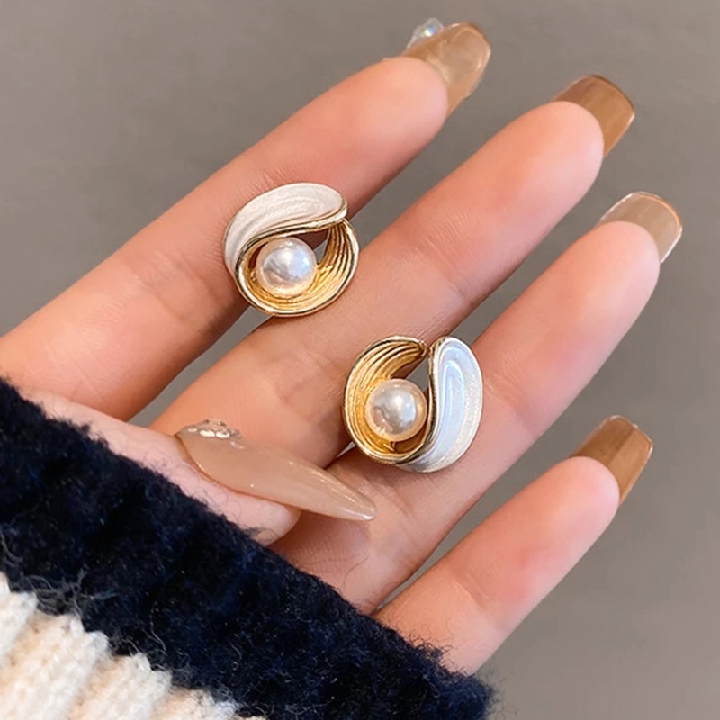 Đôi Khuyên Tai Đính Ngọc Trai Thiết Kế Độc Đáo Thời Trang Cho Nữ