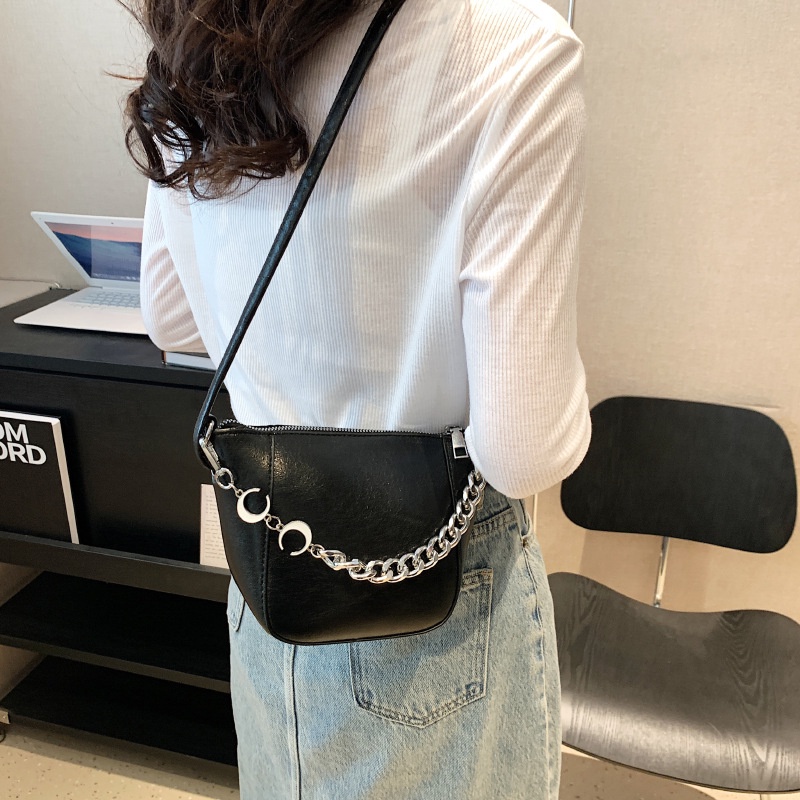 Túi Đeo Chéo Nhỏ Xinh Phối Quai Xích Thời Trang Đơn Giản Cá Tính