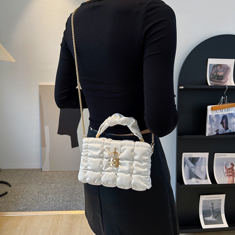 Túi Đeo Chéo Vai Kiểu Hàn Quốc Thời Trang Sành Điệu Cho Nữ