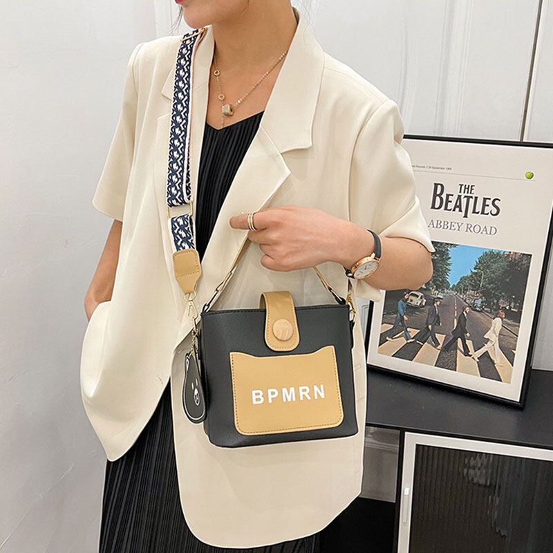 Túi Đeo Chéo Thêu Hình Thời Trang Nữ Tính