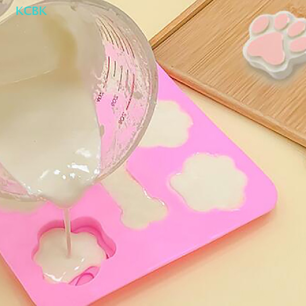 Khuôn Silicone Làm Bánh Hình Bàn Chân Chó 3D DIY