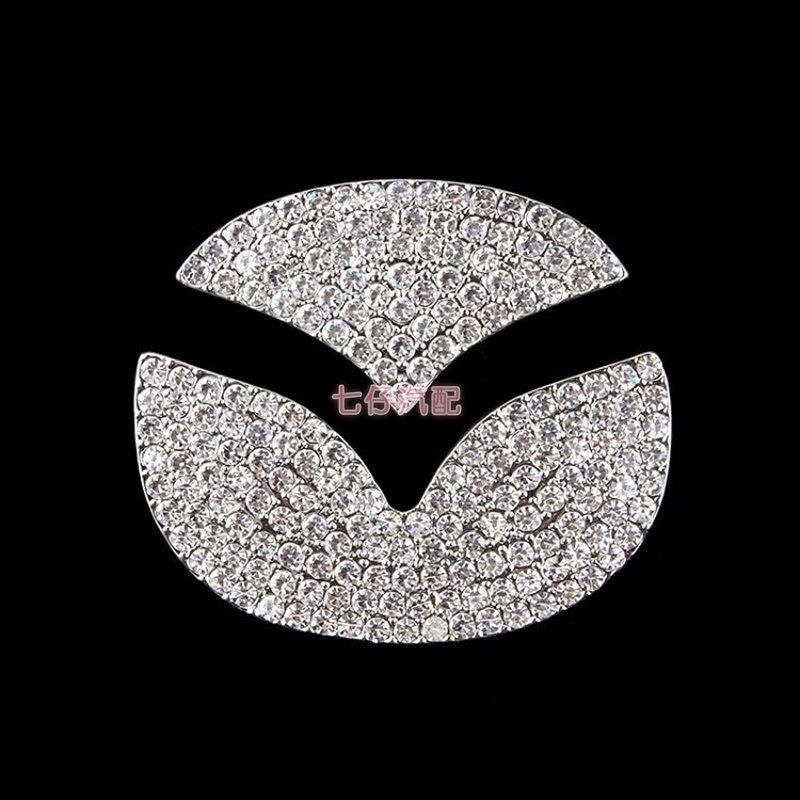 Miếng Dán Đính Kim Cương Trang Trí Vô Lăng Xe Hơi Mazda Axela cx3 CX5 CX4 Mazda 3 5 6