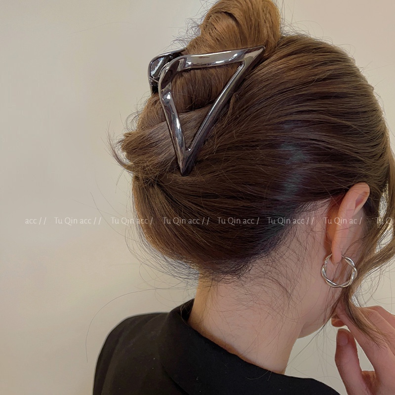 Kẹp Tóc Hình Cá Mập Bằng Kim Loại Thiết Kế Đơn Giản Cho Nữ