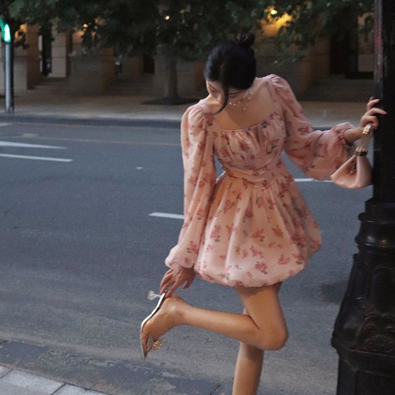 [F &amp; X] Đầm Búp Bê Dáng Chữ a Hở Vai Ôm Eo Tay Phồng In Hoa Màu Hồng Thời Trang Mùa Hè Cho Nữ