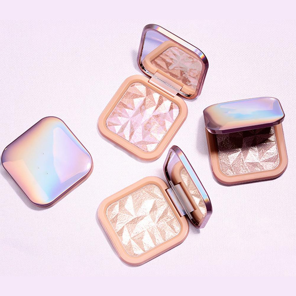 Phấn Bắt Sáng Màu Nude Tự Nhiên Có Độ Bóng Cao Z8O1