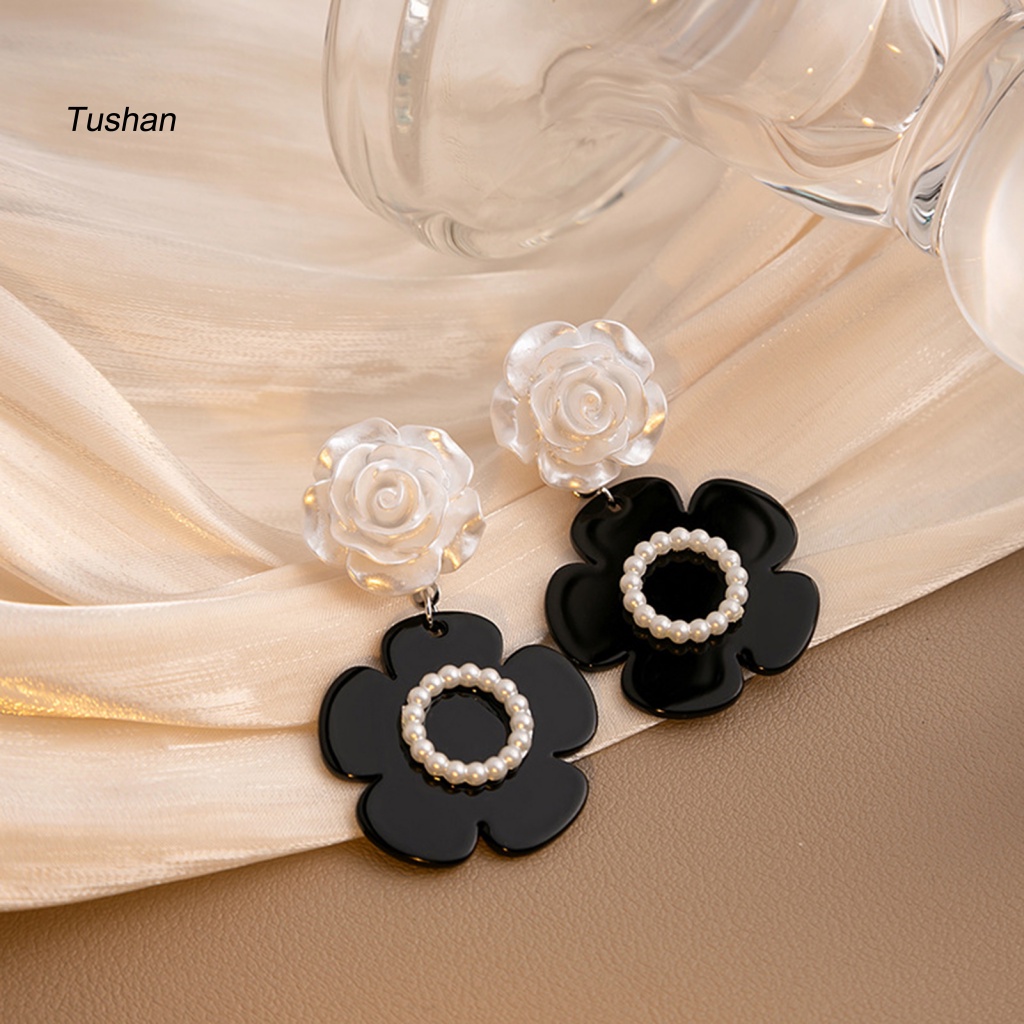 1 Đôi Bông Tai Hình Hoa Trà Đính Ngọc Trai Giả Phong Cách Retro