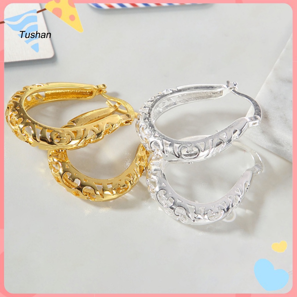 1 Đôi Bông Tai Hình Tròn Thiết Kế Đục Lỗ Thời Trang Sang Trọng Cho Nữ