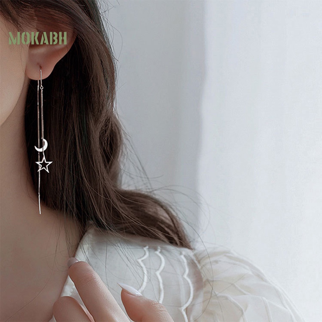 1 Đôi Bông Tai Dài Tua Rua Hình Ngôi Sao / Mặt Trăng Màu Bạc Thời Trang Dành Cho Nữ