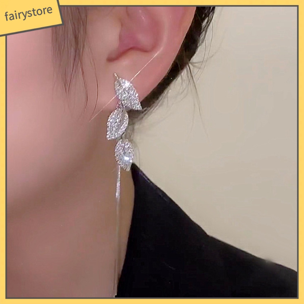 1 Đôi Bông Tai Dài Hình Chiếc Lá Sang Trọng Dành Cho Nữ