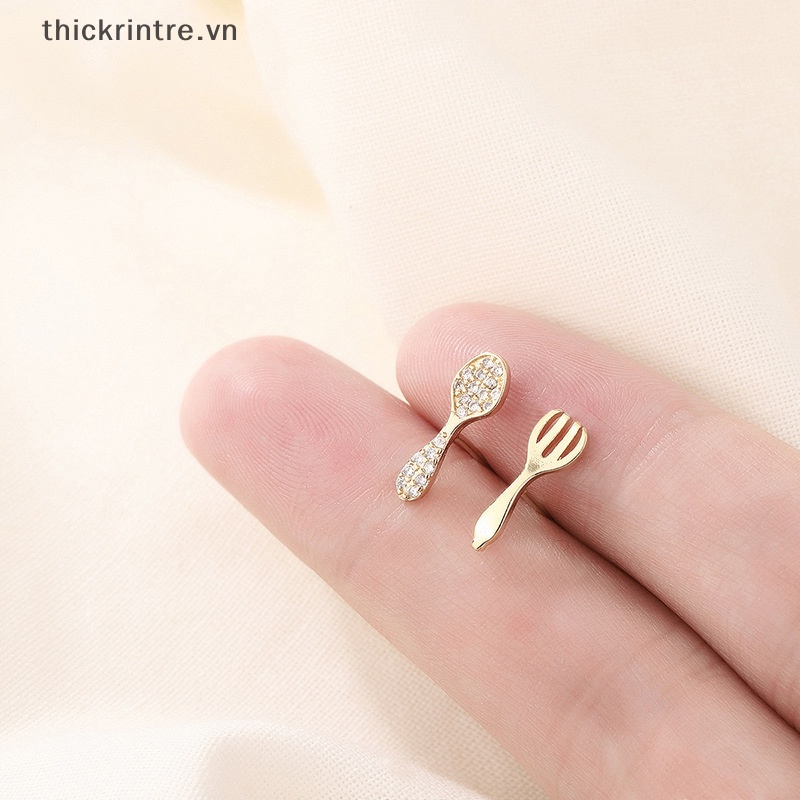 Bông Tai Hình Nĩa Mini Đính Pha Lê Đơn Giản Cá Tính Cho Nữ