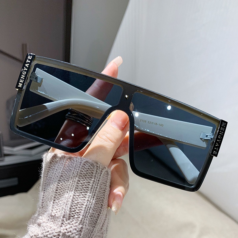 Kính Mát Thời Trang Nam Nữ Gọng Kim Loại Mới 2023 Màu Sắc