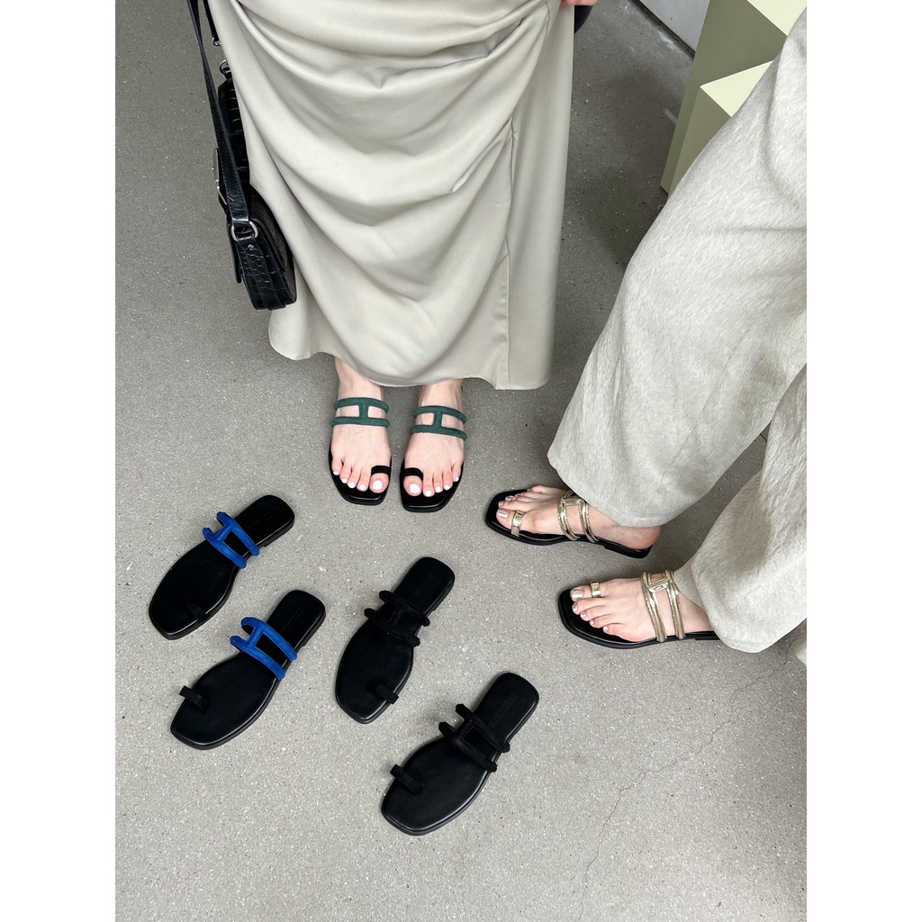 Dép Sandal Xỏ Ngón Đế Bằng Mũi Vuông Phong Cách Mới Thời Trang Đi Biển Mùa Hè 202