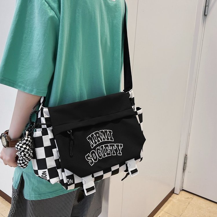 Túi Đeo Chéo Sức Chứa Lớn Mẫu 2023 Thời Trang Cho Nam Nữ