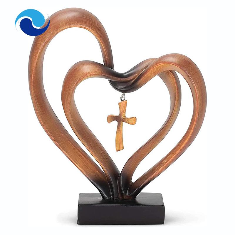 Chúa Jesus Thánh Giá Để Bàn Trang Trí Kèm 2 Trái Tim