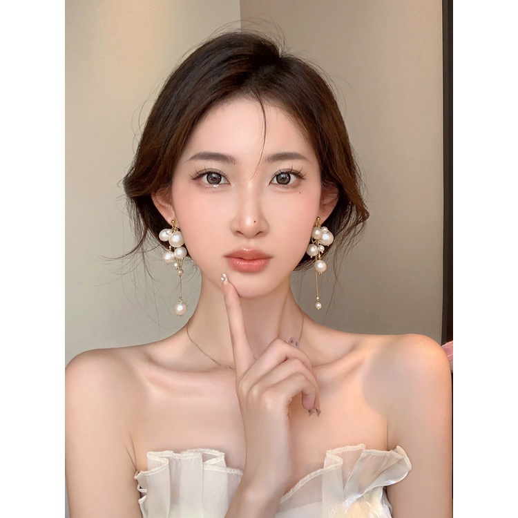 Khuyên Tai Cao Cấp Thiết Kế Mới Đính Ngọc Trai Phối Tua Rua Phong Cách K