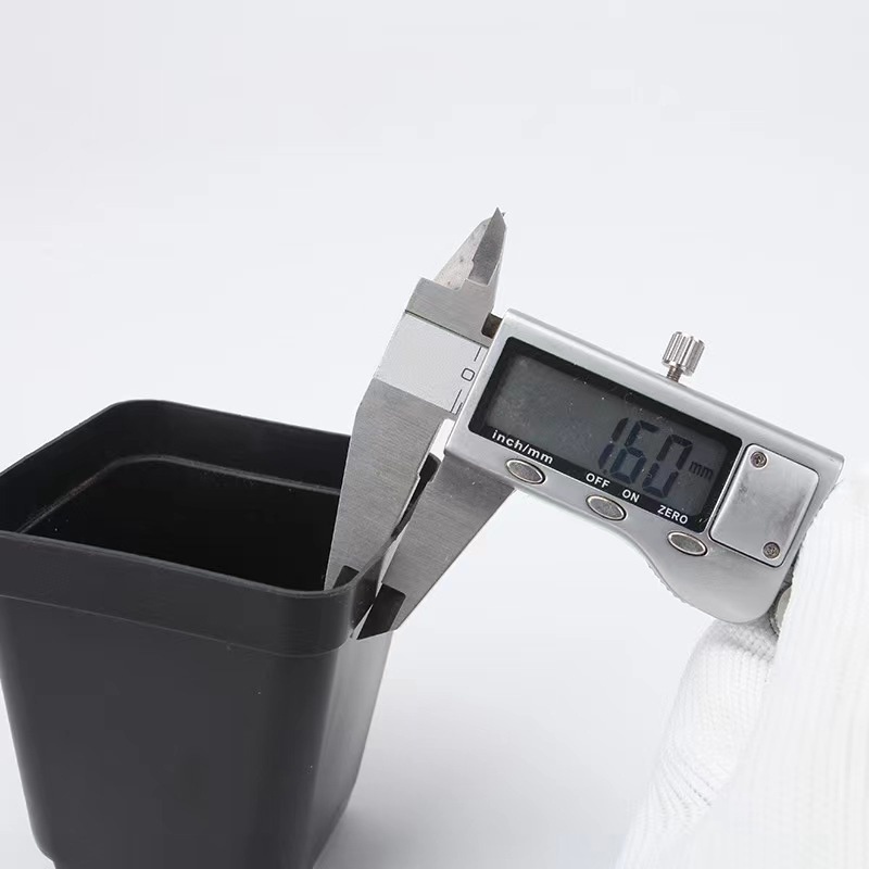 Chậu nhựa vuông cứng đen trắng mini trồng sen đá và xương rồng nhiều size GARIN